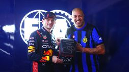 F1, GP Brasile: Adriano con la maglia dell'Inter premia la pole di Verstappen, le foto