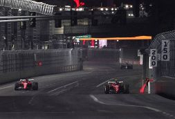 F1, GP Las Vegas libere: Ferrari in testa nelle FP2, doppietta con Leclerc e Sainz