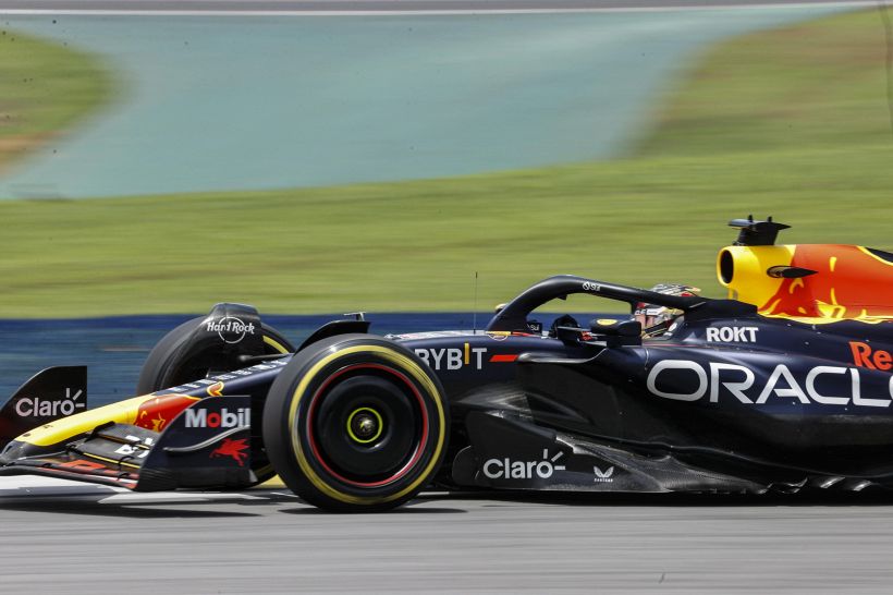 F1, GP Brasile: Verstappen domina la Sprint Race, le Ferrari in sordina