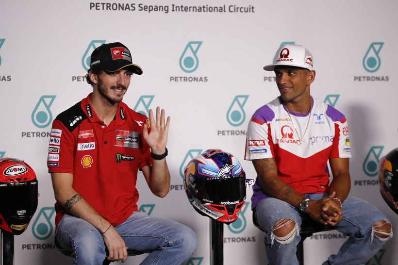 MotoGP, GP Malesia: Bagnaia e Martin assieme nel team Ducati ufficiale? Pecco: "Non è giusto per Bastianini". Lo spagnolo: "Ne sarei felice"