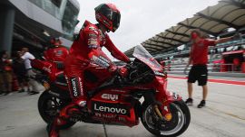 MotoGP, GP Malesia, Bagnaia: 'Da tanto non vivevo un venerdì così'. Ordini di scuderia Ducati con Martin, Dall'Igna sbotta: 'Assurdità'