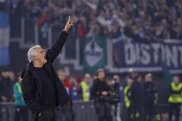 Lazio-Roma, Mourinho attacca l'arbitro Massa e punge Pedro. E svela cosa si è detto con Sarri