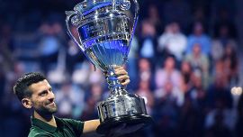 Tennis, Djokovic numero uno al mondo per l’ottava volta: le immagini della premiazione