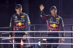 F1, GP Las Vegas, Leclerc ammette: "La pista mi piace". Verstappen polemico: "La cerimonia di apertura? Mi sentivo un pagliaccio"