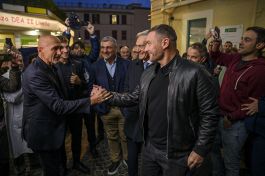 Spalletti e Totti: finalmente la pace tra le corsie del Bambin Gesù di Roma. La Gallery