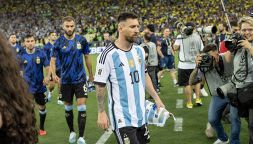 Messi, le maglie dell'Argentina indossate ai Mondiali in Qatar vendute all’asta per 8 milioni di dollari