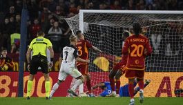 Roma-Lecce, moviola: Focus sul rigore-lampo e il penalty negato ai pugliesi