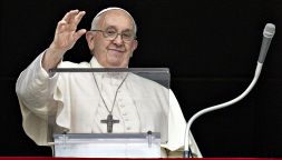 Papa Francesco sceglie tra Pelé, Maradona e Messi: il giudizio fa discutere