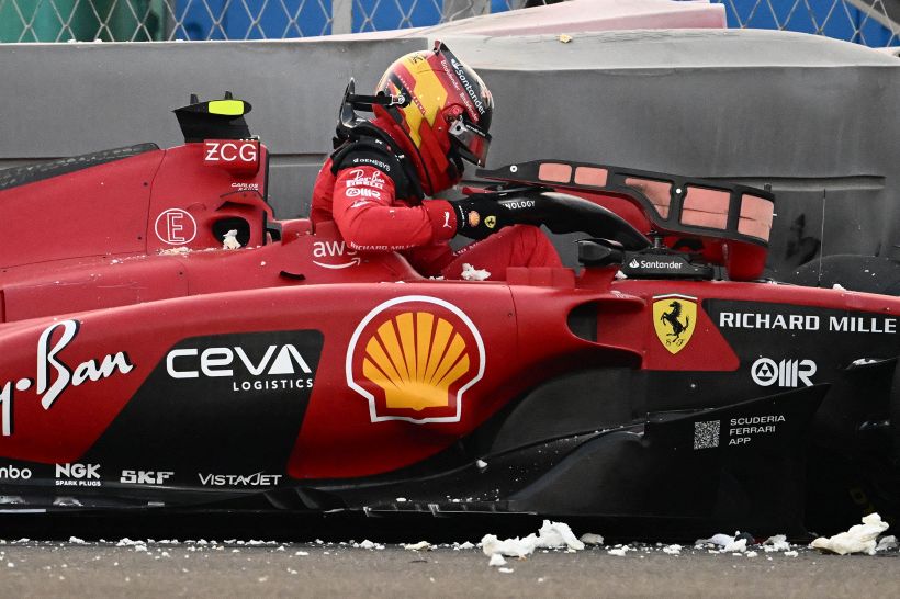 F1, Gp Abu Dhabi: Leclerc fa sognare nelle libere, miglior tempo. Incubo Sainz, finisce a muro