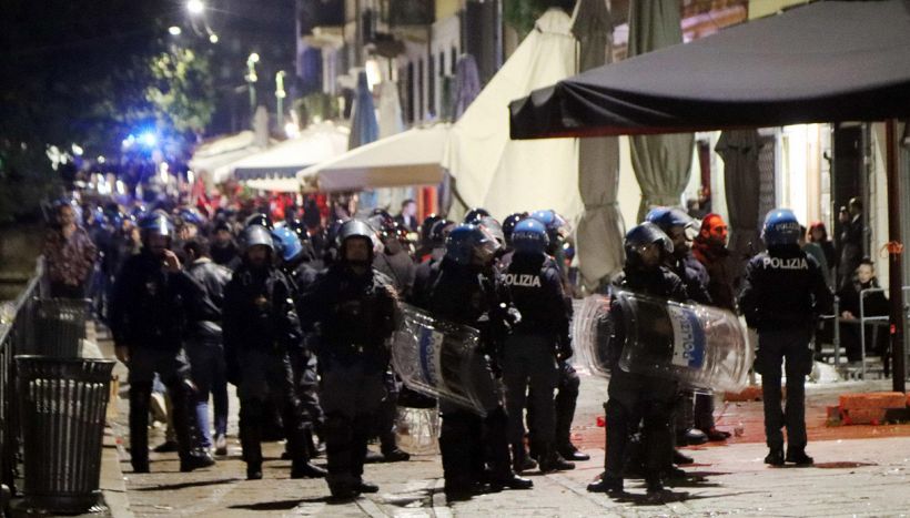 Milan-Psg, notte di violenza tra i tifosi ai Navigli, feriti gravi e massima allerta per stasera