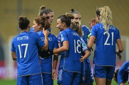 Calcio femminile Nations League, l’Italia batte la Svizzera e resta in Lega A grazie alla Spagna