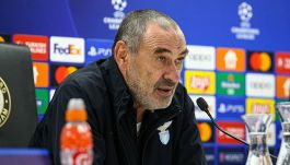 Atletico Madrid-Lazio, Sarri vuole il primato e bacchetta i laziali: "Serve logica... alla Roma farebbero i fuochi d'artificio"