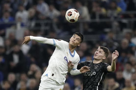 Correa e la "minaccia" social a Berghuis dopo il fallo in Marsiglia-Ajax