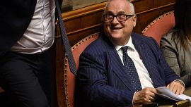 Serie A, lo spot anti-pirateria lo paga il Governo: l’intercessione di Lotito e la Lazio protagonista, anche Vieri nel mirino