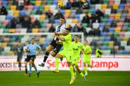 Udinese-Sassuolo, Berardi trascina i neroverdi alla rimonta. Figuraccia nell'omaggio a Juliano: mostrata la foto di Pulici