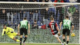 Sassuolo-Genoa, Gudmundsson e Ekuban gelano la squadra di Dionisi: neroverdi nei guai