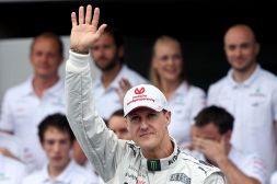 Schumacher, svelate le terapie: il pilota a bordo di una Mercedes per risvegliare le facoltà mentali