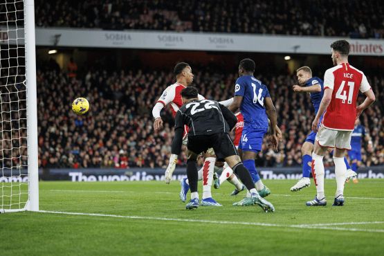 Premier League, Arsenal su tutte le furie: il controverso gol del West Ham che sta accendendo la polemica