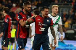 Pagelle Cagliari-Sassuolo 2-1: Erlic la apre, Lapadula e Pavoletti da infarto, Thorstvedt ci rimette i denti