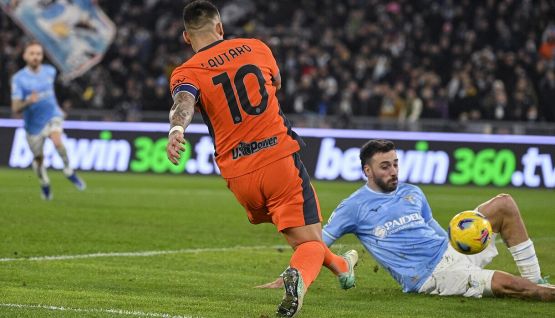 Lazio-Inter, moviola: il rigore negato ai nerazzurri e il rosso a Lazzari