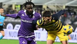 Fiorentina-Parma, moviola: L’arbitro fa cilecca su due rigori, come si è comportato il Var