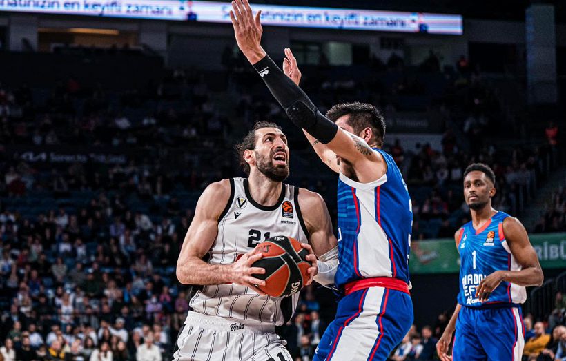 Basket Eurolega, la Virtus Bologna crolla a Istanbul: l'Efes sfiora i 100. Mickey unica nota positiva
