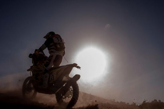 Dramma Dakar, Carles Falcon è morto: era caduto nella seconda tappa, sono 78 i decessi nella storia del rally raid