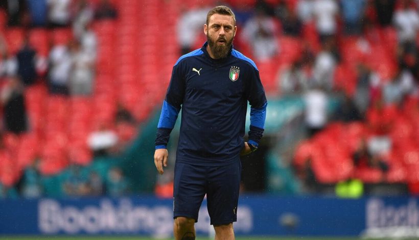 Roma, De Rossi si è sentito già con Totti: ecco cosa ha scritto a Mourinho
