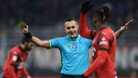 Di Bello sotto accusa: anno no per l’arbitro di Brindisi, web in tilt
