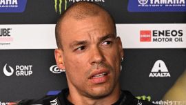 MotoGp, paura Morbidelli: brutto incidente a Portimao e prima Mondiale a rischio. Marquez lo soccorre in pista