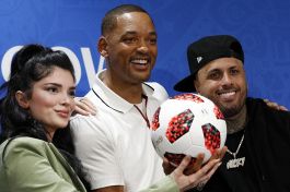 Era Istrefi, la cantante kosovara che ha stregato Rrahmani: lo show ai Mondiali 2018 con Will Smith. Le foto