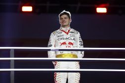 F1, Verstappen al veleno: "Siamo diventati un circo, mi sento perso". E svela i piloti del suo team ideale: non c'è Perez