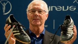 Franz Beckenbauer: il mondo del calcio piange il Kaiser, il ricordo di Capello, Boninsegna e Matthaus