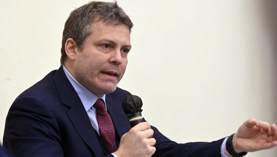 La Lega chiarisce su A a 18 squadre, partite all'estero, caos arbitri e fischi a Riva