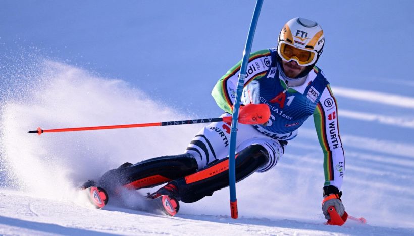 Sci alpino slalom maschile Kitzbuhel: Strasser rimonta e vince, Sala conclude al nono posto