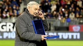 Cagliari in lutto, Gigi Riva è morto: l'annuncio dopo il ricovero in ospedale, addio a 'Rombo di Tuono'