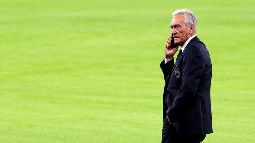 Le Iene, la FIGC e Gravina si schierano con l'AIA: è caccia all'arbitro anonimo