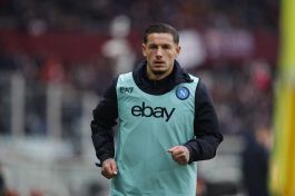 Torino-Napoli, Mazzocchi choc: il neocquisto si fa espellere dopo 4 minuti sotto gli occhi di Conte