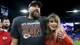 Football NFL, Super Bowl: Chiefs e 49ers di nuovo contro. Taylor Swift impazzisce per il suo Travis Kelce