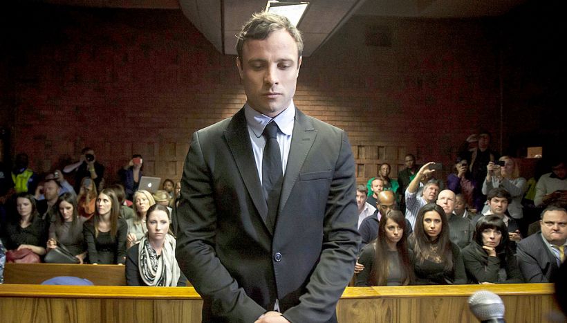 Oscar Pistorius libero dopo aver scontato nove anni di carcere per l'omicidio di Reeva Steenkamp: la dimora esclusiva, gli episodi oscuri e il processo