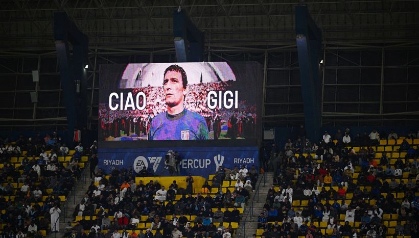 Supercoppa Napoli-Inter: la vergogna dei fischi di Riad a Gigi Riva e la bufera sull'arbitro Rapuano