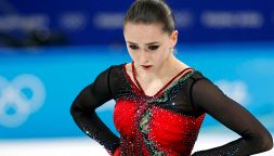 Chi è Kamila Valieva, la pattinatrice prodigio russa al centro del più controverso caso delle Olimpiadi