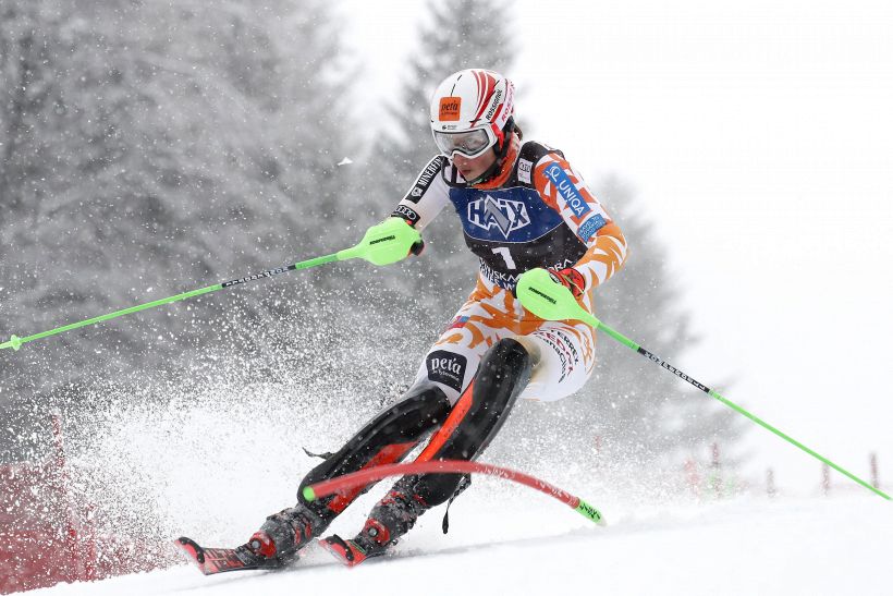 Sci, slalom Kranjska Gora: Vlhova trionfa con Shiffrin fuori già nella prima manche. Debacle azzurra