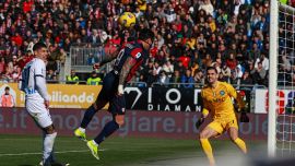 Cagliari-Napoli, moviola: gol annullato e rigore negato, le proteste sarde