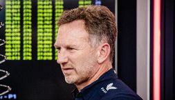 F1, Christian Horner nella bufera: foto osè a una dipendente, Red Bull avvia indagine. Ipotesi dimissioni