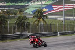 MotoGp, test Sepang day 3: le Ducati impressionano, Bagnaia da record davanti a Martin