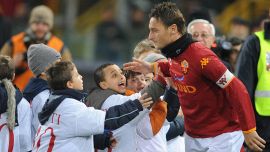 Totti choc: 'Mi hanno cercato squadre di serie A, il pensiero mi è venuto'