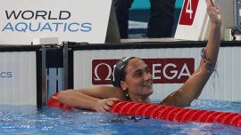 Mondiali Nuoto, Simona Quadarella oro anche negli 800 stile libero: trionfo storico 51 anni dopo Calligaris