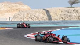 F1 GP Bahrain, Leclerc e Sainz: "Ferrari buona". Hamilton gongola, Verstappen no. I team radio rabbiosi di Charles e Max