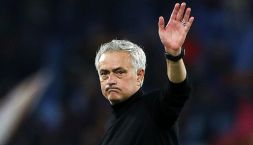 Mourinho ultimo atto: gesto di sdegno alla squadra dopo l'esonero. Il retroscena